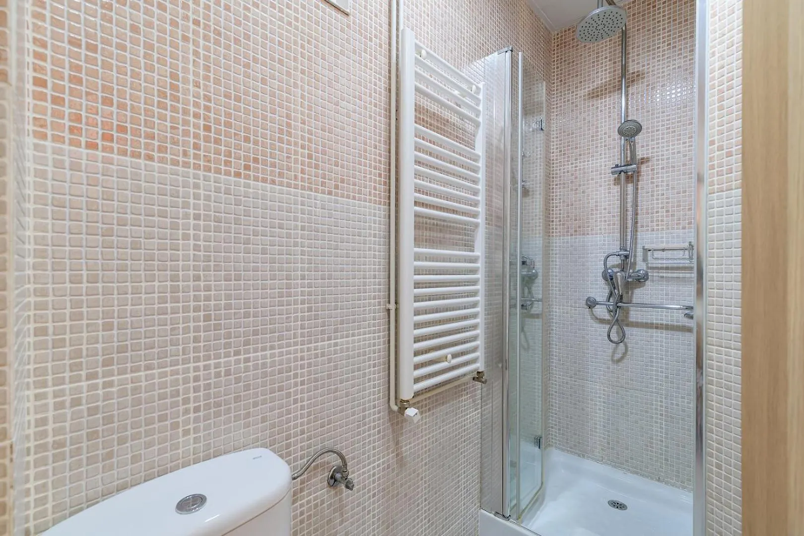 Guestready - Bright Apartment With Balcony Barcelona Spain